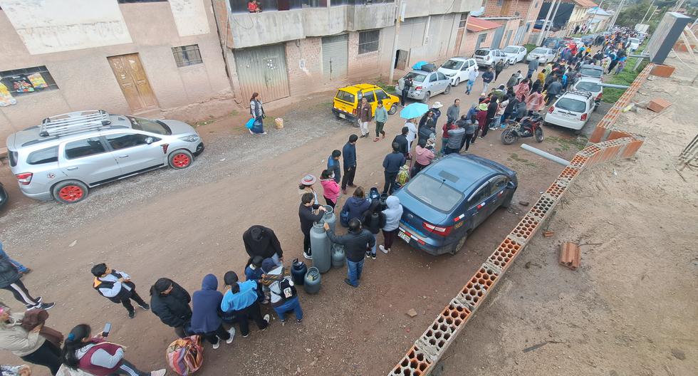 Cusco: queue of three thousand people to buy a gas cylinder (VIDEO)