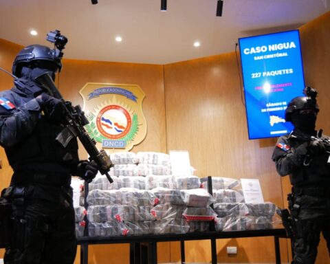 DNCD ocupa 227 paquetes de coca en costas de Nigua