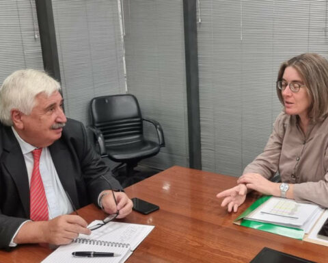 Deputy Reisch raised concerns about people who commit crimes and are "circulating freely" due to lack of tax resolution