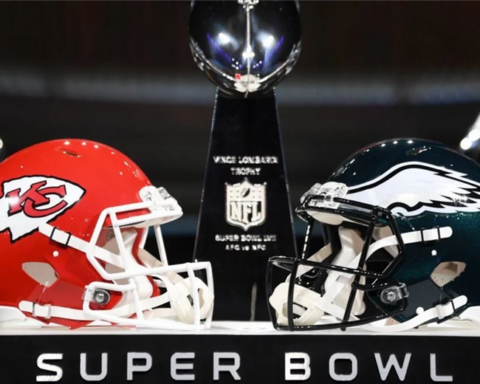 Eagles and Chiefs ready for battle in the Super Bowl
