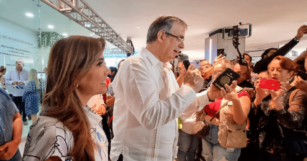 Ebrard inaugurates a new passport issuance office in Cancun