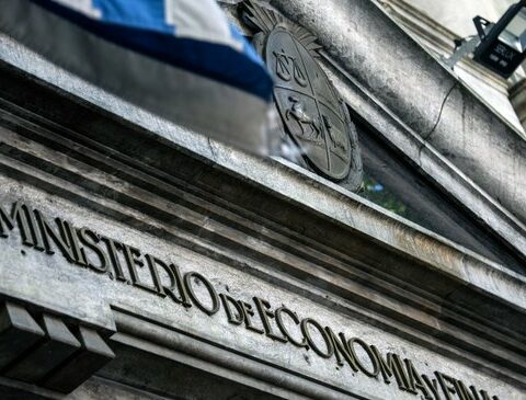 Economy placed debt in nominal pesos for the equivalent of US$ 41.3 million