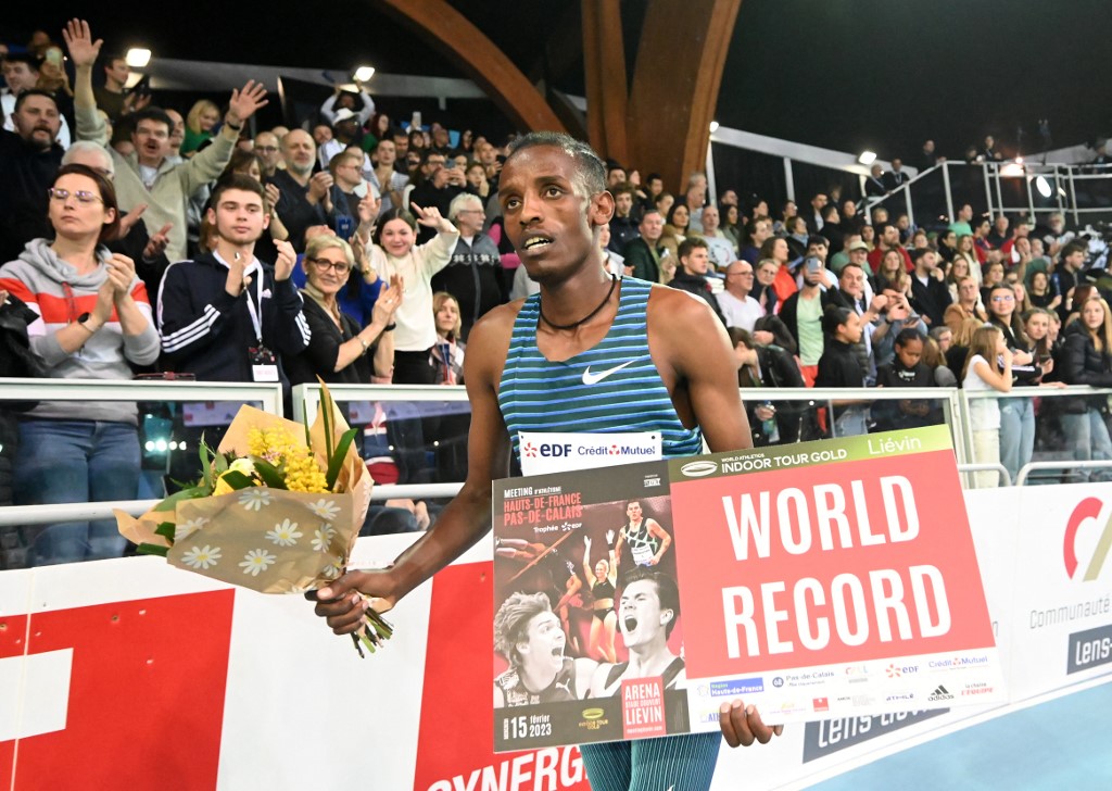 Ethiopian Girma achieves a new world record in 3,000 meters 'indoor'