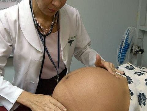 Expertos buscan bajar alta tasa de cesáreas RD