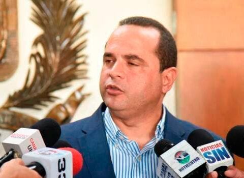 FP dice Gobierno está desesperado por comparas de alcaldes