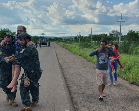 FTC rescues residents affected by the overflow of the Aquidabán