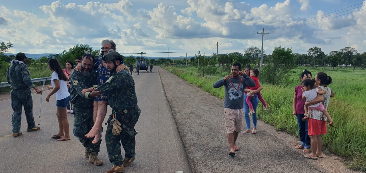 FTC rescues residents affected by the overflow of the Aquidabán