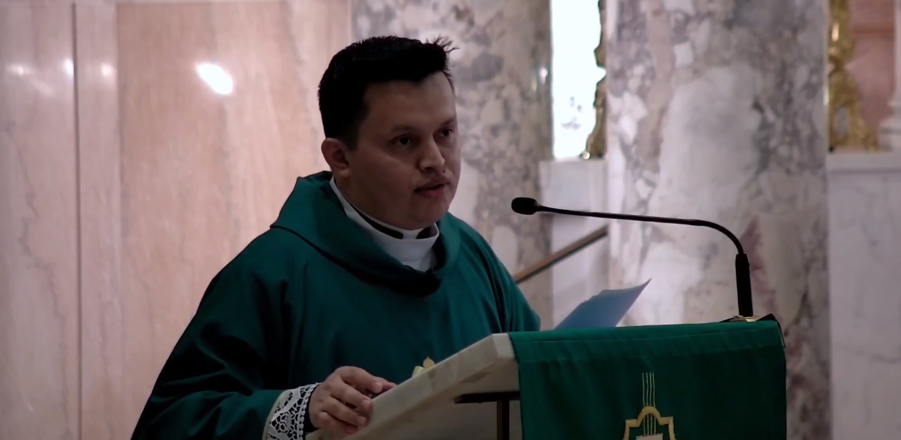Father Erick Díaz: "The Church cannot silence so many abuses"
