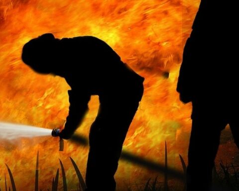 Fight simultaneously