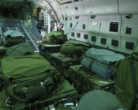 Find out how the delivery of supplies to the Yanomami in Roraima works