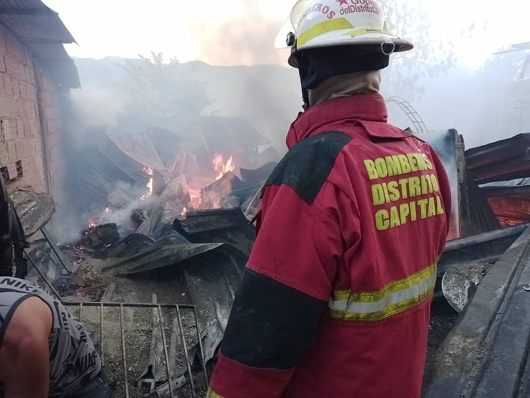 Fire affected three houses in Guarenas