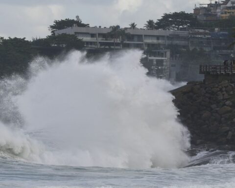 Firefighters save more than 1,600 lives on Rio's beaches during Carnival