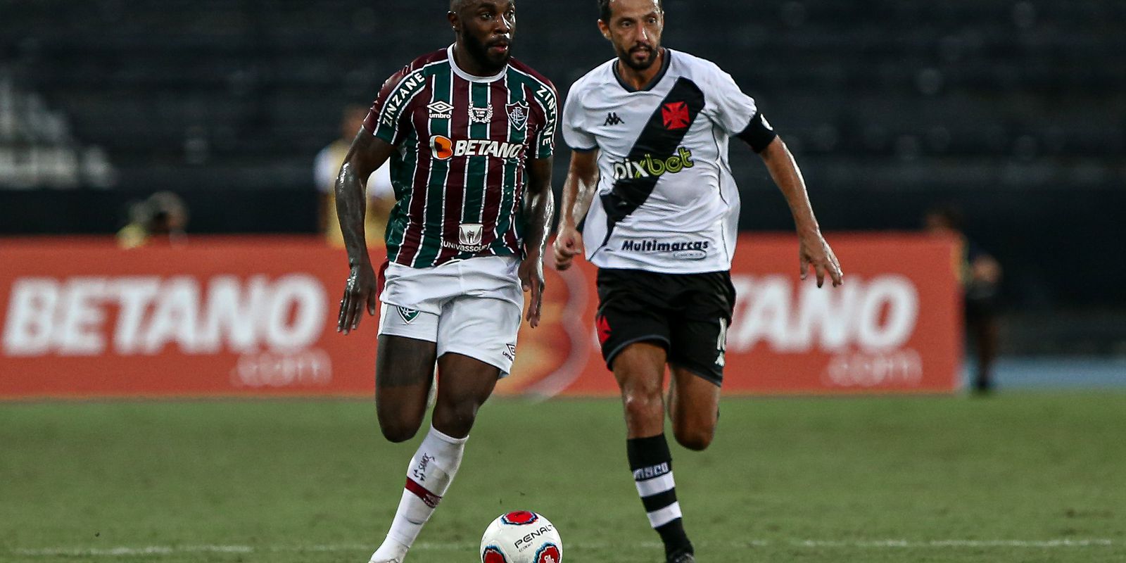 Fluminense and Vasco face each other in a classic for Carioca