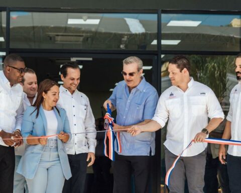 Government inaugurates Villa Hermosa Hospital and five other new works in the East