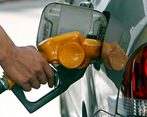 Government maintains fuel prices despite international rise