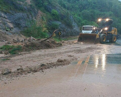 Governor of SP asks tourists not to hit the roads yet