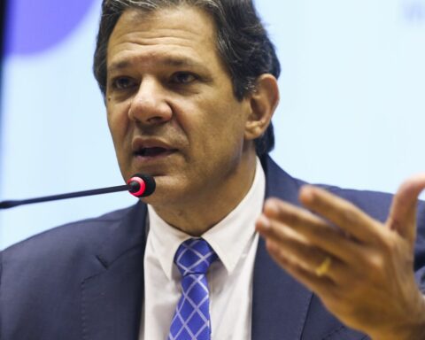 Haddad orders items seized by the Revenue to be donated to the coast of São Paulo