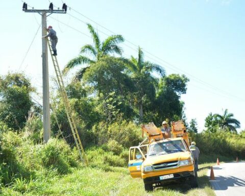 Half of Cuba is without electricity due to a fault that affects from Ciego de Ávila to Guantánamo