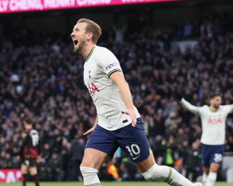 Harry Kane does Arsenal a favor