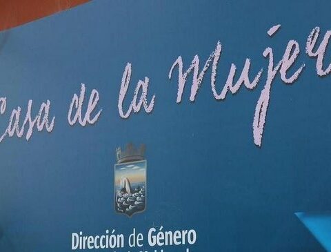 He lied in a number about violent women and the Municipality of Maldonado asked him to resign