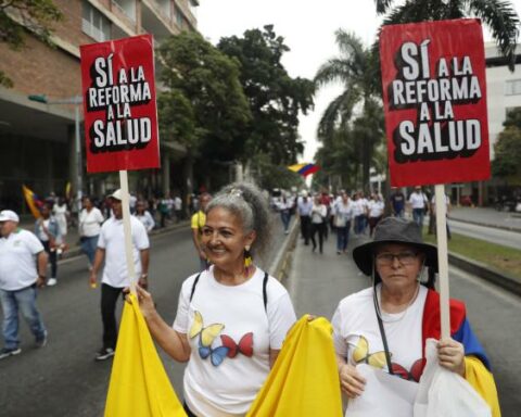 Health reform, debated in extraordinary sessions in Congress