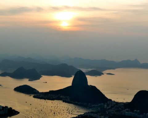 Heavy rain forecast leaves regions of Rio de Janeiro on alert