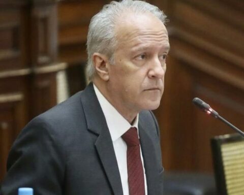 Hernando Guerra met with the Executive for the project to advance the elections