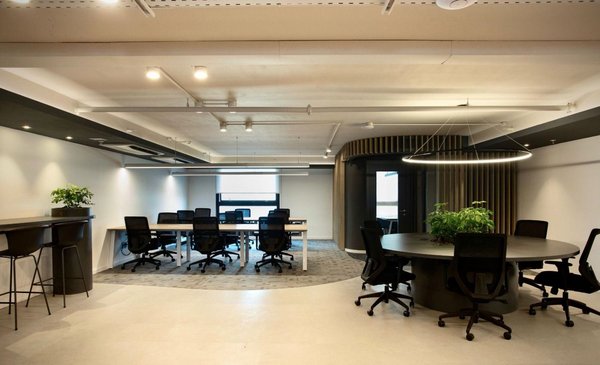 How are the new offices that set trends in Uruguay