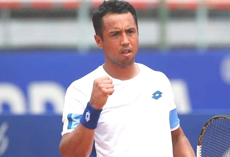 Hugo Dellien overwhelmed the Portuguese Joao Sousa and advanced to the round of 16 at the Rio de Janeiro Open