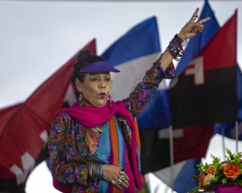 "I am the commander's wife!", the unauthorized biography of Rosario Murillo