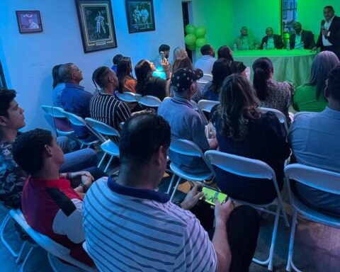 En la Florida Fuerza del Pueblo juramenta exdirigentes perremeísta y peledeístas