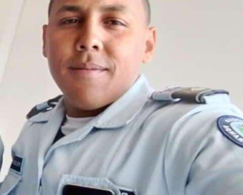 Injured policeman dies during confrontation