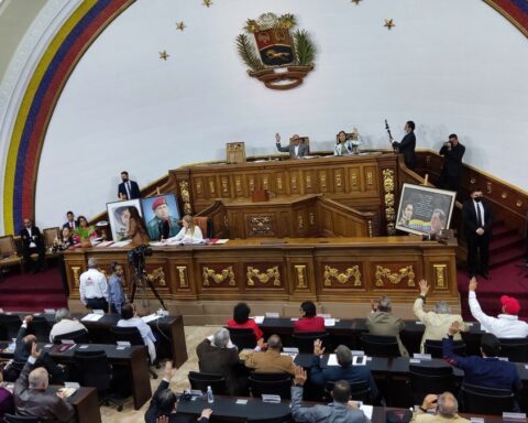 Investment Bill between Venezuela and Colombia approved