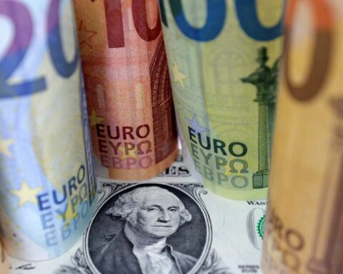 Is the world fleeing the recession?  The IMF and the European Commission give good news