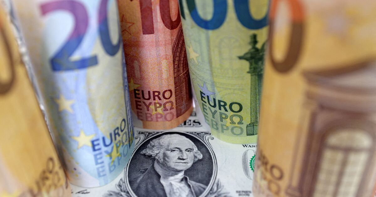 Is the world fleeing the recession?  The IMF and the European Commission give good news