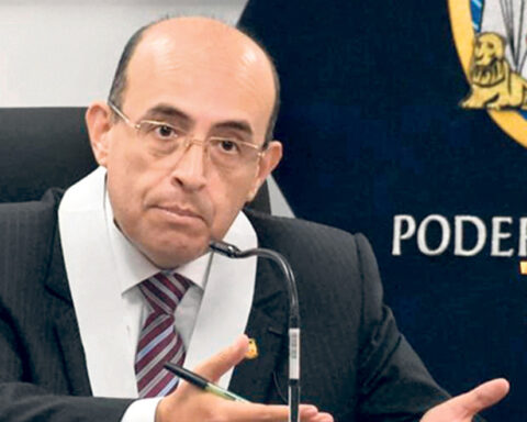 Judge Víctor Zúñiga throws a lifeline to the Prosecutor's Office to rescue the Cocktails case