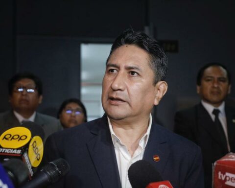 Judge rejects preventive detention against Cerrón and orders him to abide by rules of conduct