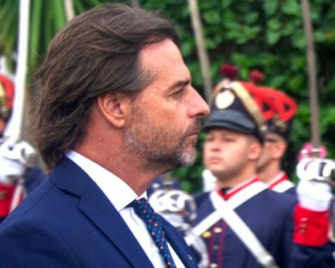 Lacalle Pou admits that the police chief was separated for spying on educators and students