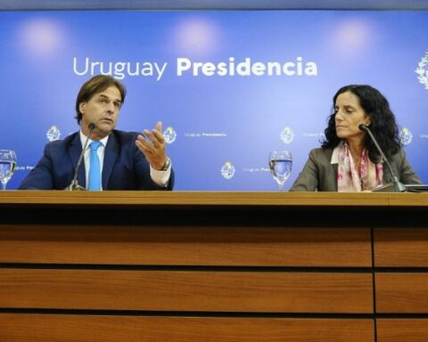 Lacalle Pou and Arbeleche discuss details of reduction of IRPF and IASS