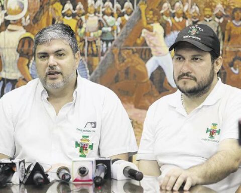 Larach and Cochamanidis are the only qualified candidates for the presidency and 1st vice-presidency of the Civic Committee