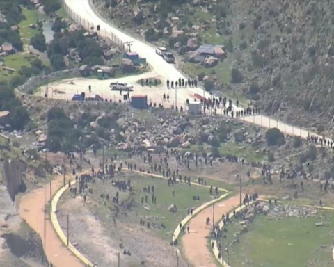 Las Bambas worker on mining corridor: "75 thousand jobs are put at risk"