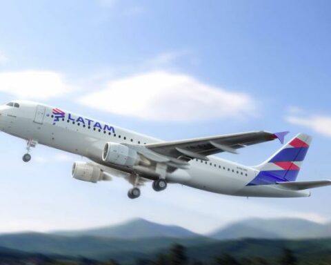 Latam offers its seats to accommodate Viva Air passengers
