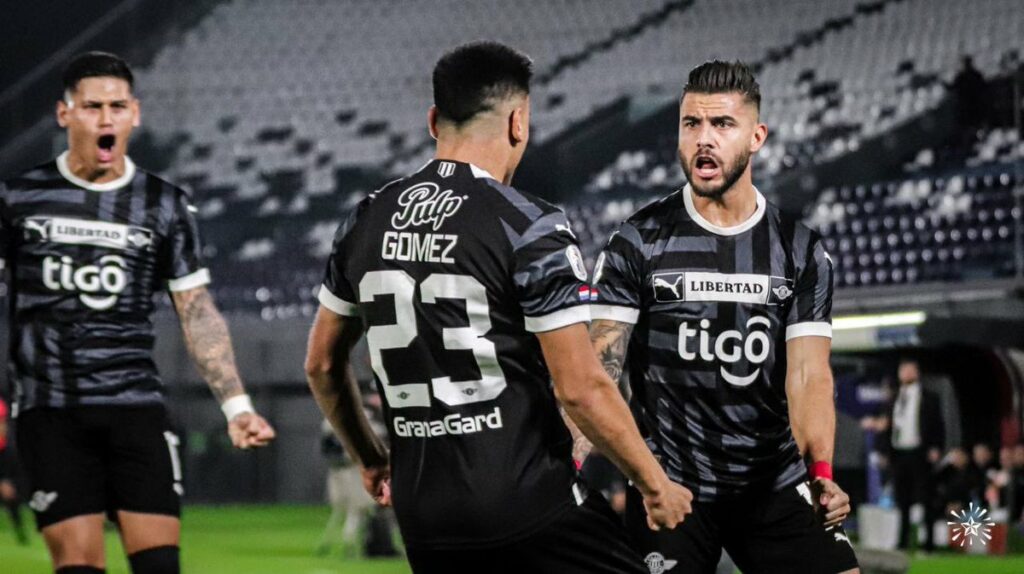 Libertad goes down to Nacional and is the only leader of the Apertura