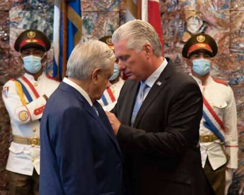López Obrador, Díaz-Canel, México, Cuba, médicos