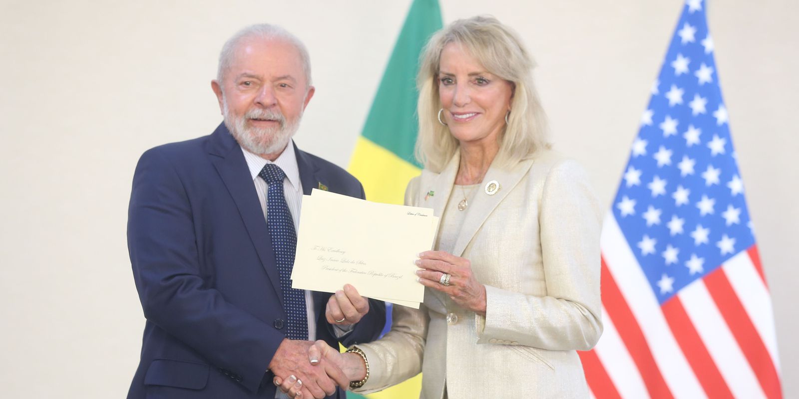 Lula receives credentials from nine new ambassadors in Brazil