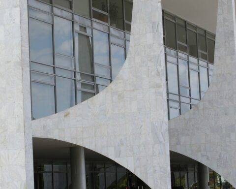 Lula replaces members of the presidency's ethics commission