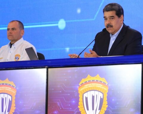 Maduro: We have to have a country free of criminal gangs