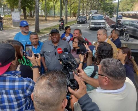 March and strike for 48 hours summon university workers for the next few days