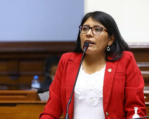 Margot Palacios is denounced before Ethics for lying about the situation in Peru