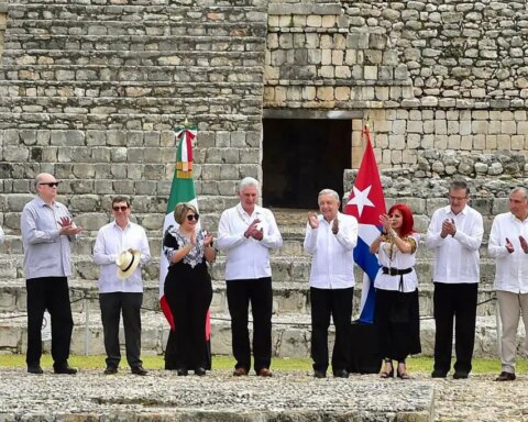 Miguel Díaz-Canel y Lis Cuesta llegan a México